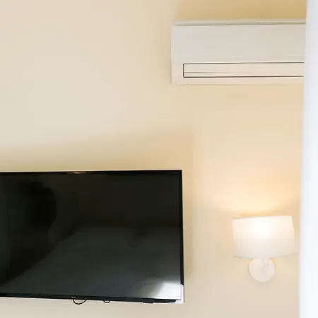 Rex شقة فندقية 3*